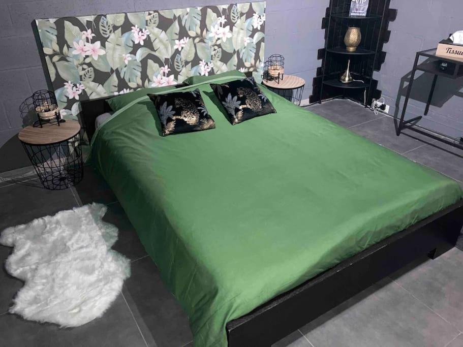 Vip Lounge Appartement Avec Jacuzzi Et Jardin Andenne ภายนอก รูปภาพ