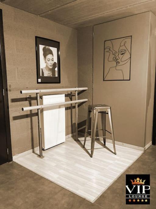 Vip Lounge Appartement Avec Jacuzzi Et Jardin Andenne ภายนอก รูปภาพ