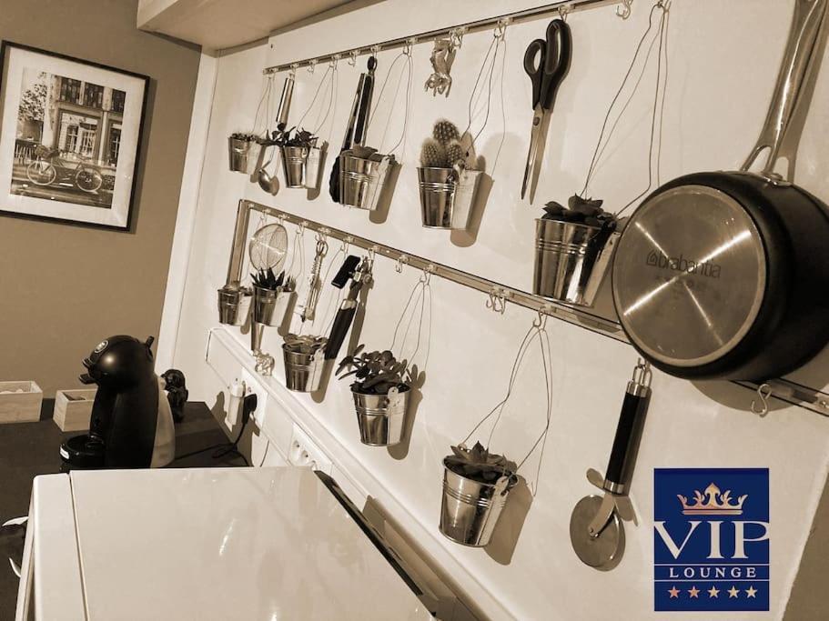 Vip Lounge Appartement Avec Jacuzzi Et Jardin Andenne ภายนอก รูปภาพ